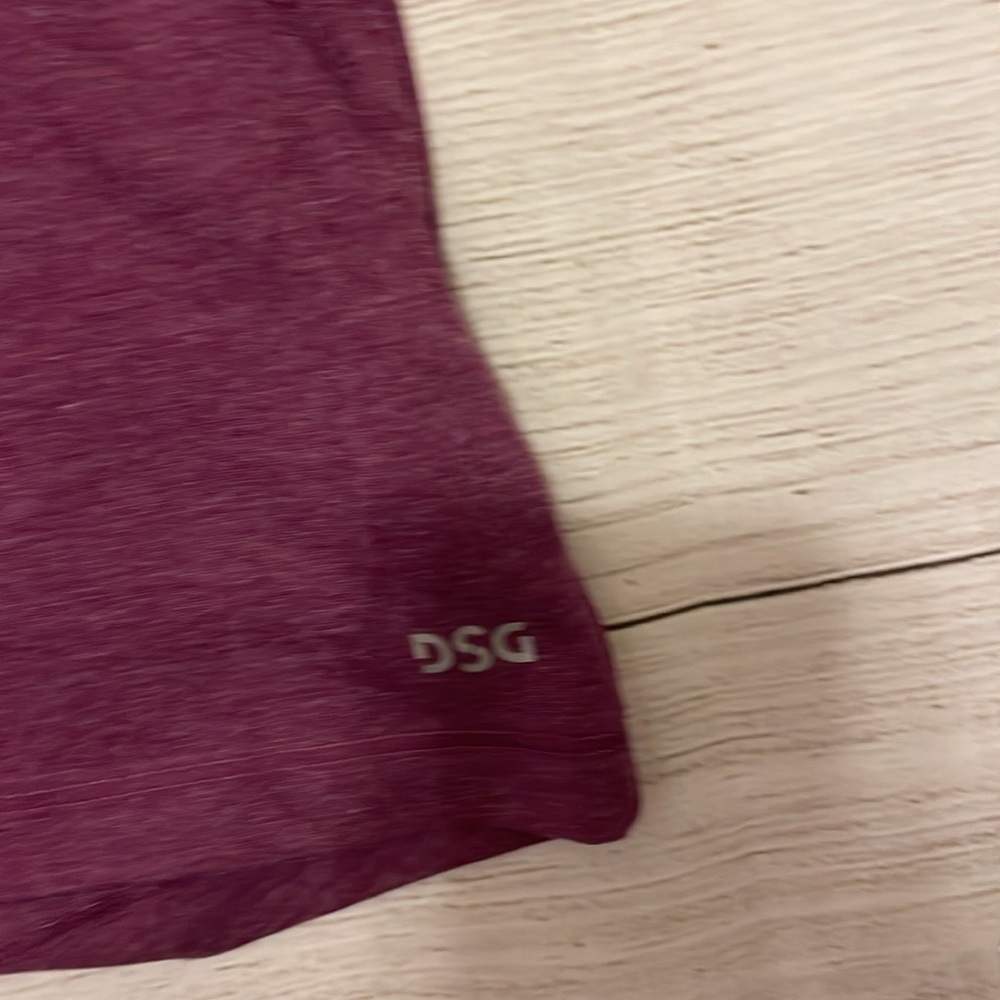 EUC Women’s DSG workout tank - size 2X​ - Picture 2 of 5